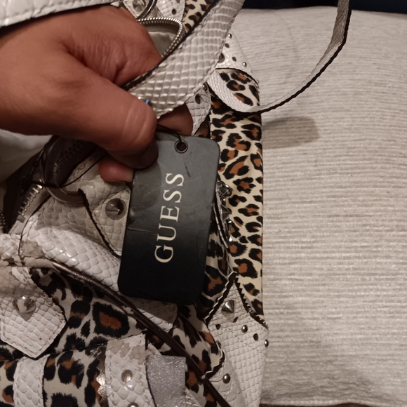 Y2k 2000s GUESS Leopard Print Shoulder Bag - Cream and Brown - Picture 8 of 9
